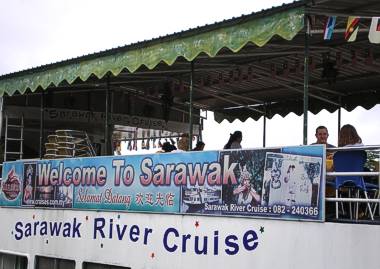 Ausflugsdamper auf dem Sarawak